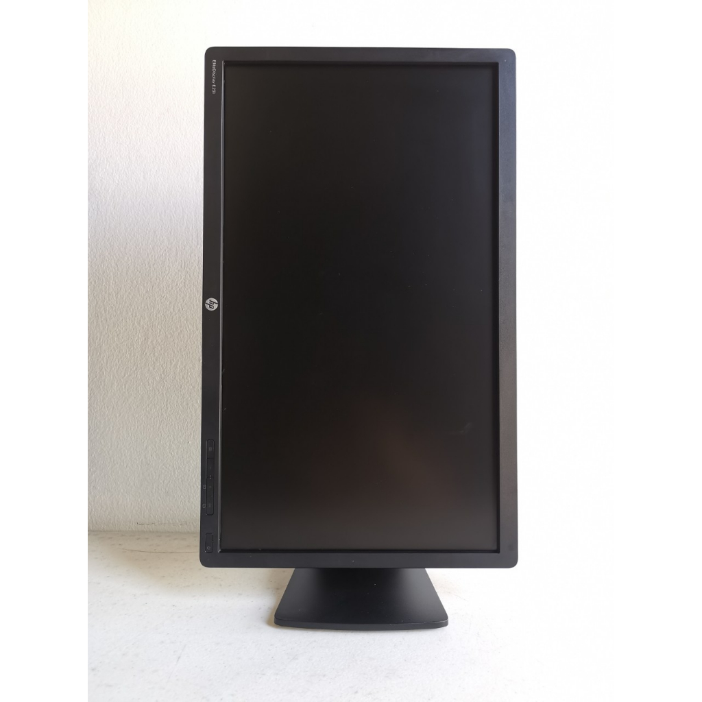 จอคอมมือสอง ขนาด 21.5 นิ้ว เกรด A  HP รุ่น EliteDisplay E221  ความละเอียด Full HD 1920 x 1080 @ 60 H