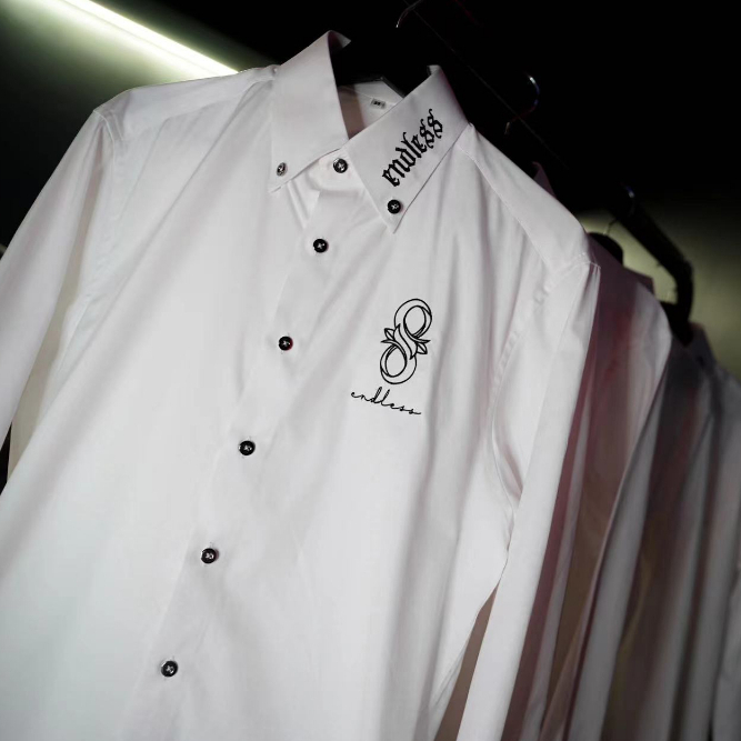เสื้อเชิ้ต NREZ Gothic Shirt (White) (กรอกโค้ดลดเพิ่ม 150 ใช้โค้ด NREZ15SEP)