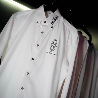 เสื้อเชิ้ต NREZ Gothic Shirt (White) (กรอกโค้ดลดเพิ่ม 150 ใช้โค้ด NREZ15SEP)