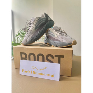 Yeezy Boost 700 V2 Tephra 9.5US ของแท้ กล่องพร้อมใบเสร็จ