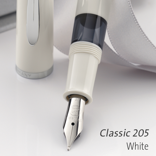 Pelikan Fountain Pen Classic M205 White