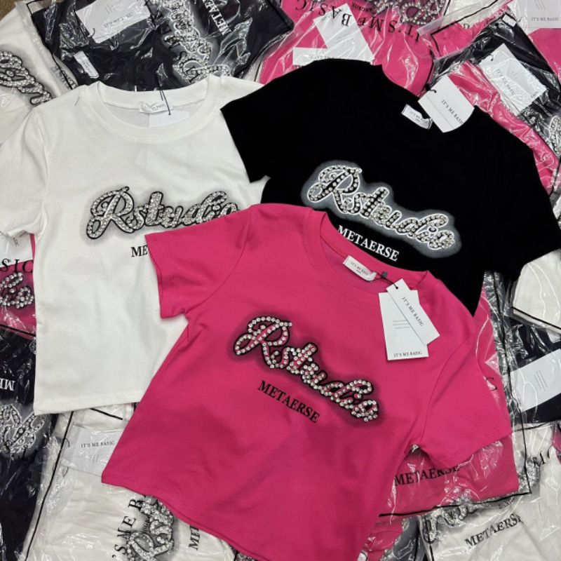 เสื้อครอปอะไหล่เพชร Rstudio 🖤 ป้าย it's me basic