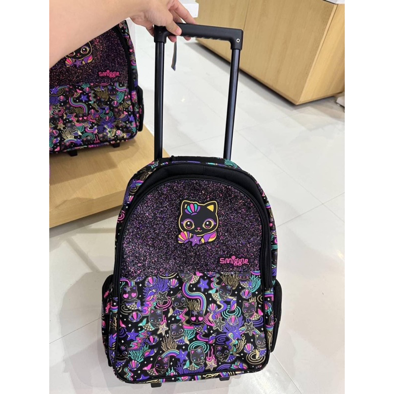 Smiggle กระเป๋านักเรียนล้อลาก