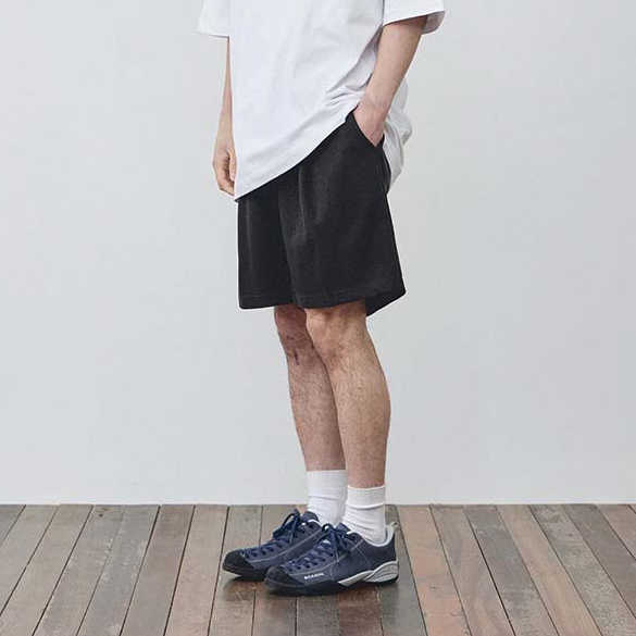 [FLMNT] One-tuck Sweat Shorts l Black / Melange Grey / Light Grey