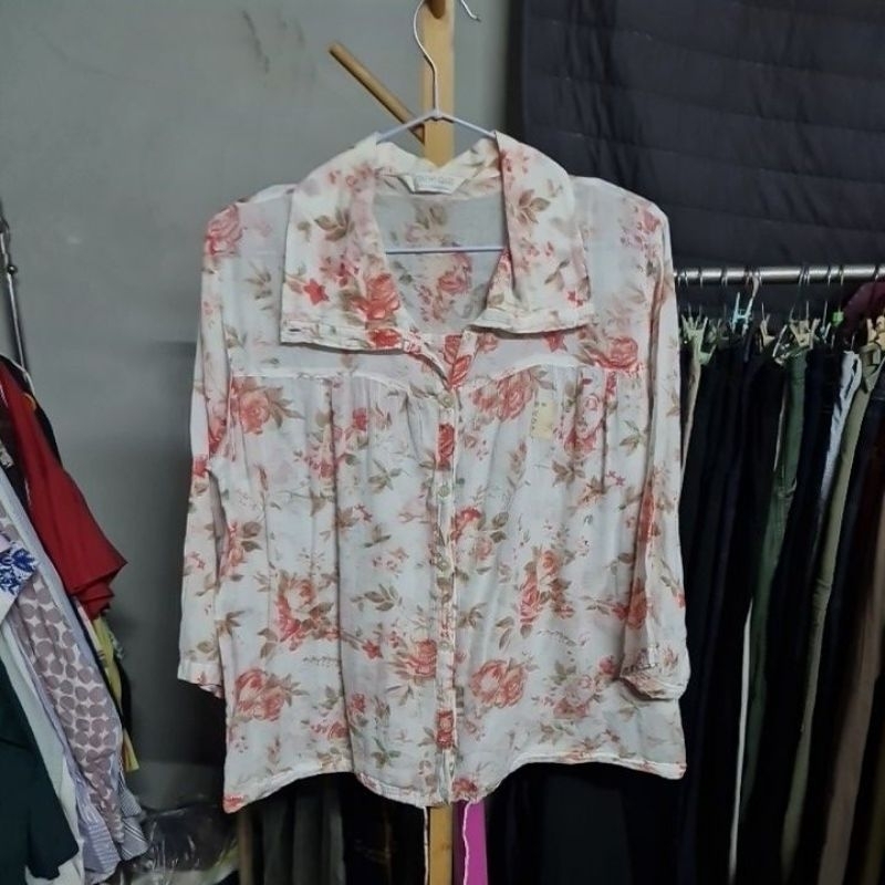 เสื้อเชิ้ตลายดอก CINEMA CLUB