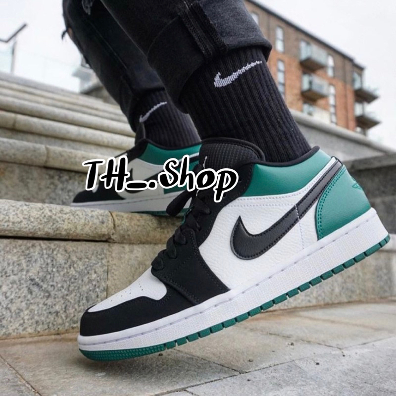 รองเท้าผ้าใบ Nike Air Jordan 1 Low White Black Mystic Green 🤍🖤💚