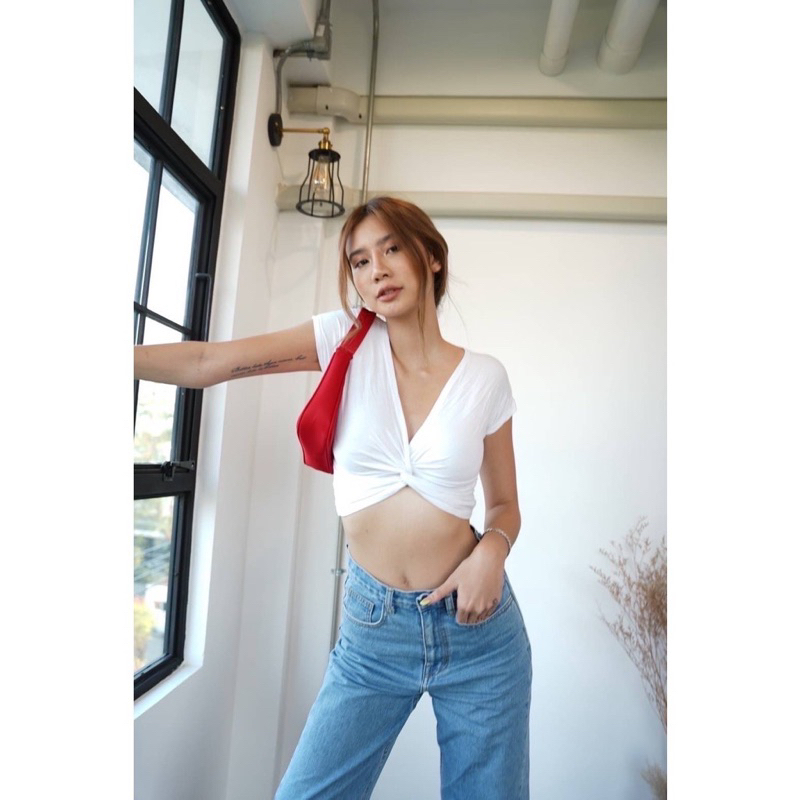 MNV STUDIO( J90) เสื้อแขนสั้นคอวีม้วนหน้า ผ้าเรย่อน ทรงสวย ผ้านิ่มใส่สบาย แมทร์ได้ง่ายแนะนำเลยค่า ราคาถูกๆ