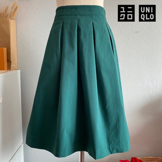 🇯🇵Uniqlo กระโปรงทำงาน มือสอง แบรนด์ญี่ปุ่นแท้💯% Size S (เอว 24”) สีเขียว💚💚 มีกระเป๋าข้าง ไม่มีซับใน เอวสม็อค