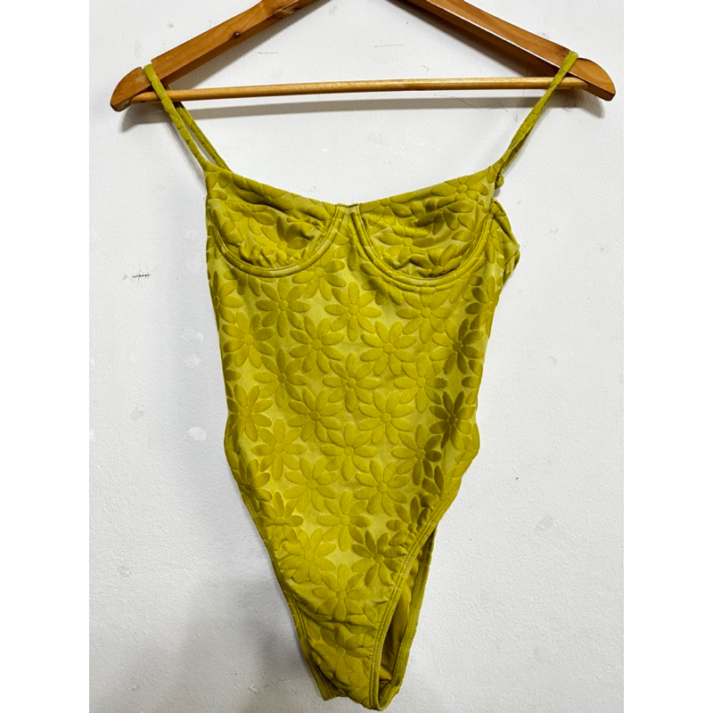 Gigi beach babes Swimwear