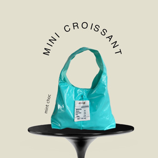 Wyllabrand กระเป๋าผ้า Mini Croissant Mint Choc