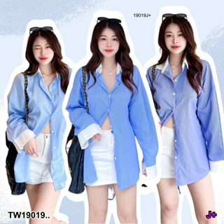 TwinsShopVip💗พร้อมส่ง TW19019 เสื้อเชิ้ต แขนยาว ต่อปกขาว แหวกหลัง ..