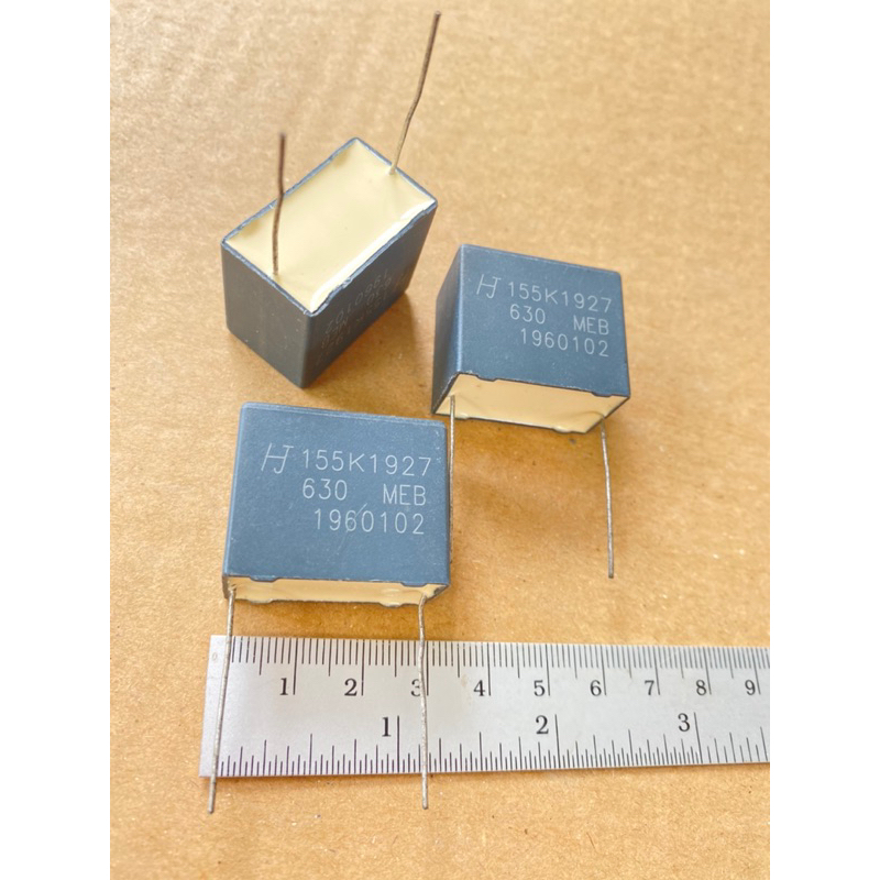 (แพ็ค1ชิ้น) C 1.5UF 630V C 155K630V C1.5UF630V สีเทา ตัวเหลี่ยม ขาห่าง30มิล คาปาซิเตอร์ 1.5UF630 C1.