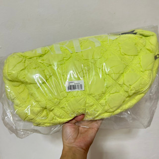 [Madamskincare] แท้/ส่งไว กระเป๋า Carlyn cozy สี Lime neon