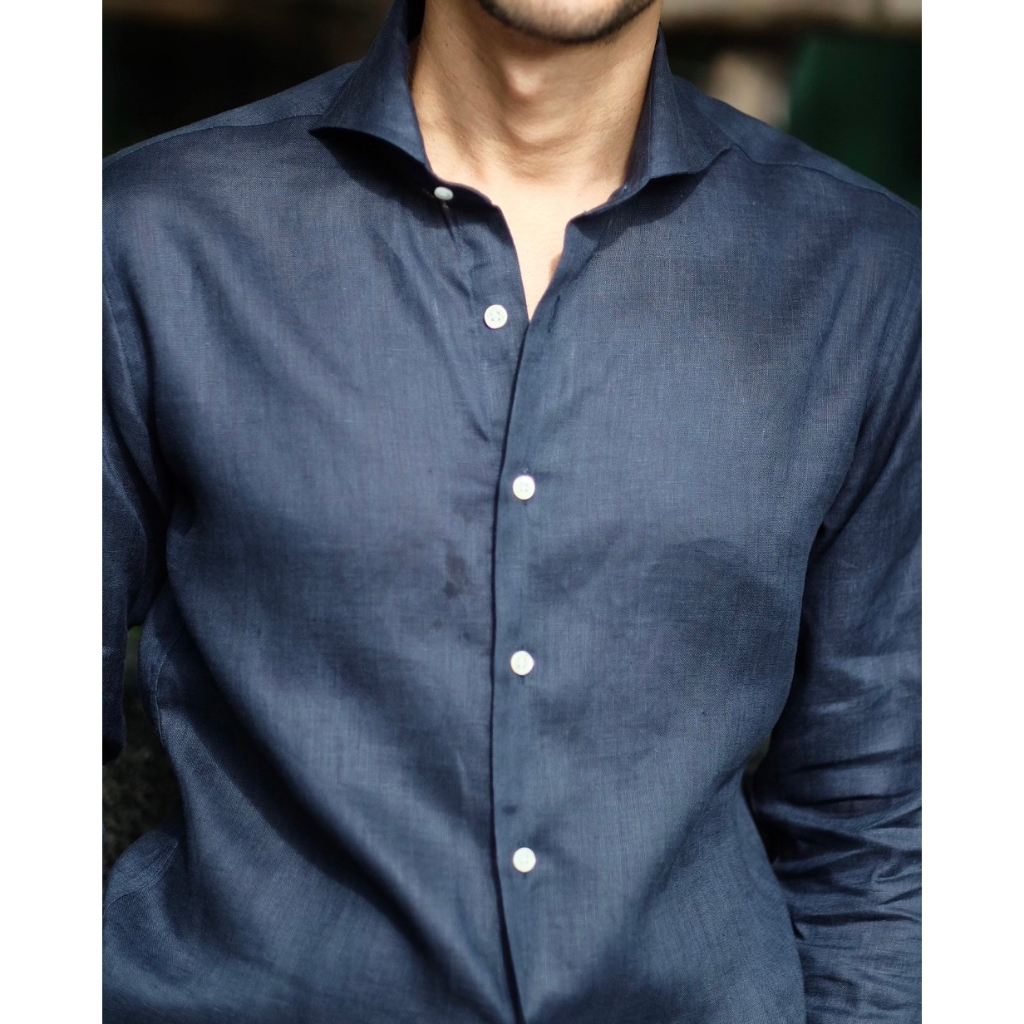 navy linen cutaway collar long sleeve shirt เชิ้ตผ้าลินินสีกรมคอปีกนกแขนยาว