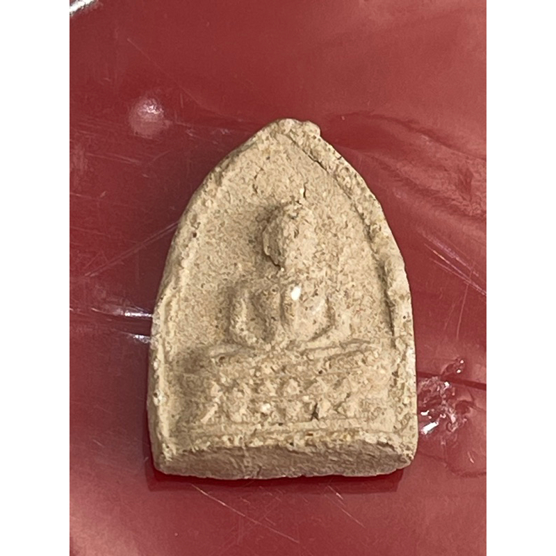 พระสามเหลี่ยมเนื้อผง เจ้าคุณนร