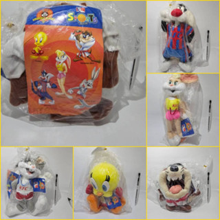 ของเล่นของสะสม KFC ชุด LooneyTunes Sports (ของมาเลเซีย)