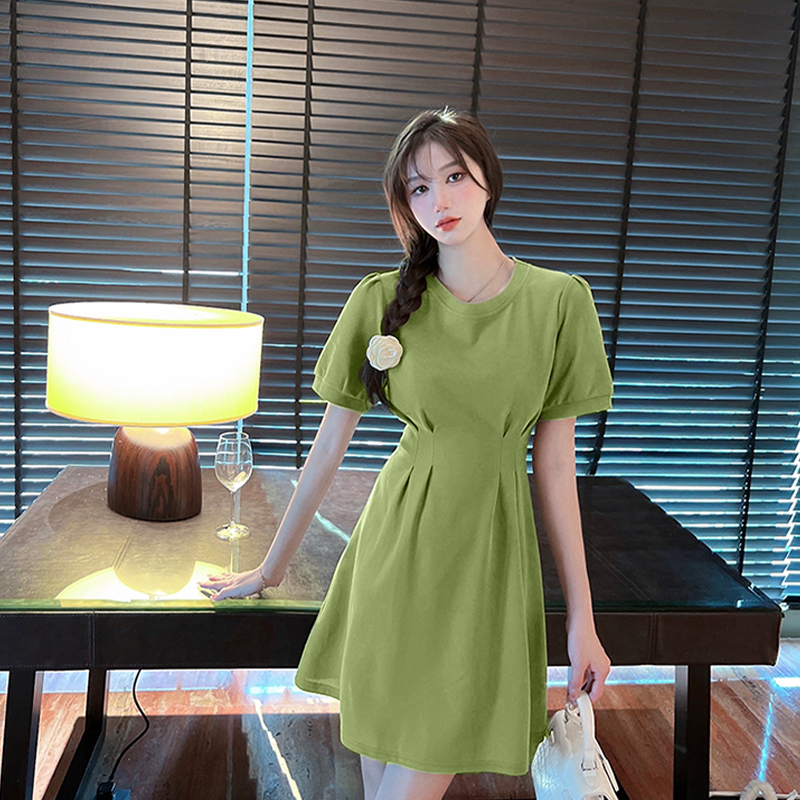 QKshop New ชุดเดรสแฟชั่น น่ารักสดใสใส่ได้ทุกโอกาสมีหลายสีให้เลือกเยอะมาก เนื้อผ้านุ่มนิ่มใส่สบายน่ารักขนาดนี้จะพลาดได้