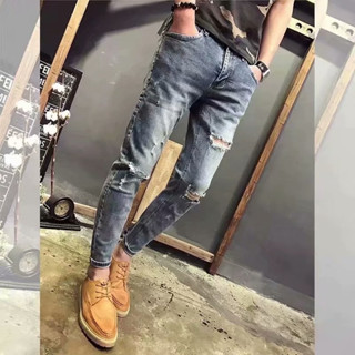 กางเกงยีนส์ชายแฟชั่น กางเกงยีนส์ลายขาด ทรงเข้ารูป 5 ส่วน Fashion Jeans man