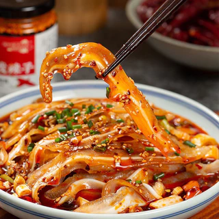 🌶️น้ำพริกหนุ่มจีน น้ำพริกเสฉวน พริกปรุงรส หอม อร่อย 230g 油泼辣子