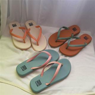 Fshoes [ส่งไวอยู่ไทย]รองเท้าแตะแบบหูหนีบมาใหม่สีพื้นสดใส🌟รองเท้านุ่มนิ่มสวมใส่สบาย ไลต์การแต่งตัว😎