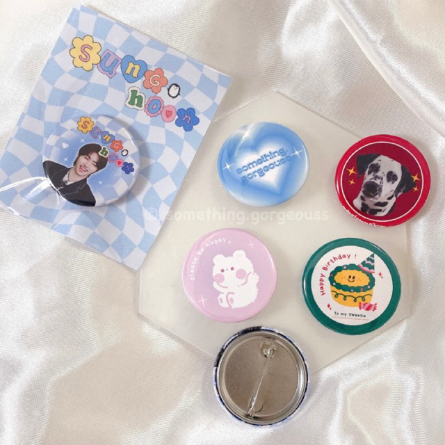 (ส่งใน7-10วัน)รับทำเข็มกลัด 32/44/58มม.Giveaway ของแจก ส่งรูปมาทำได้เลย อ่านรายละเอียดก่อนนะคะ