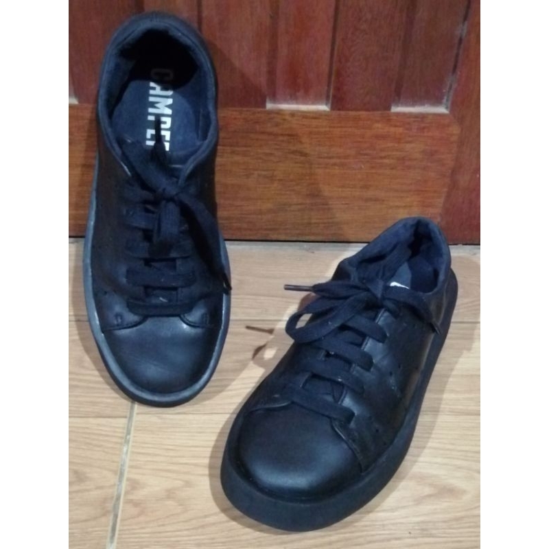 รองเท้าผ้าใบหนัง Camper มือสอง size39