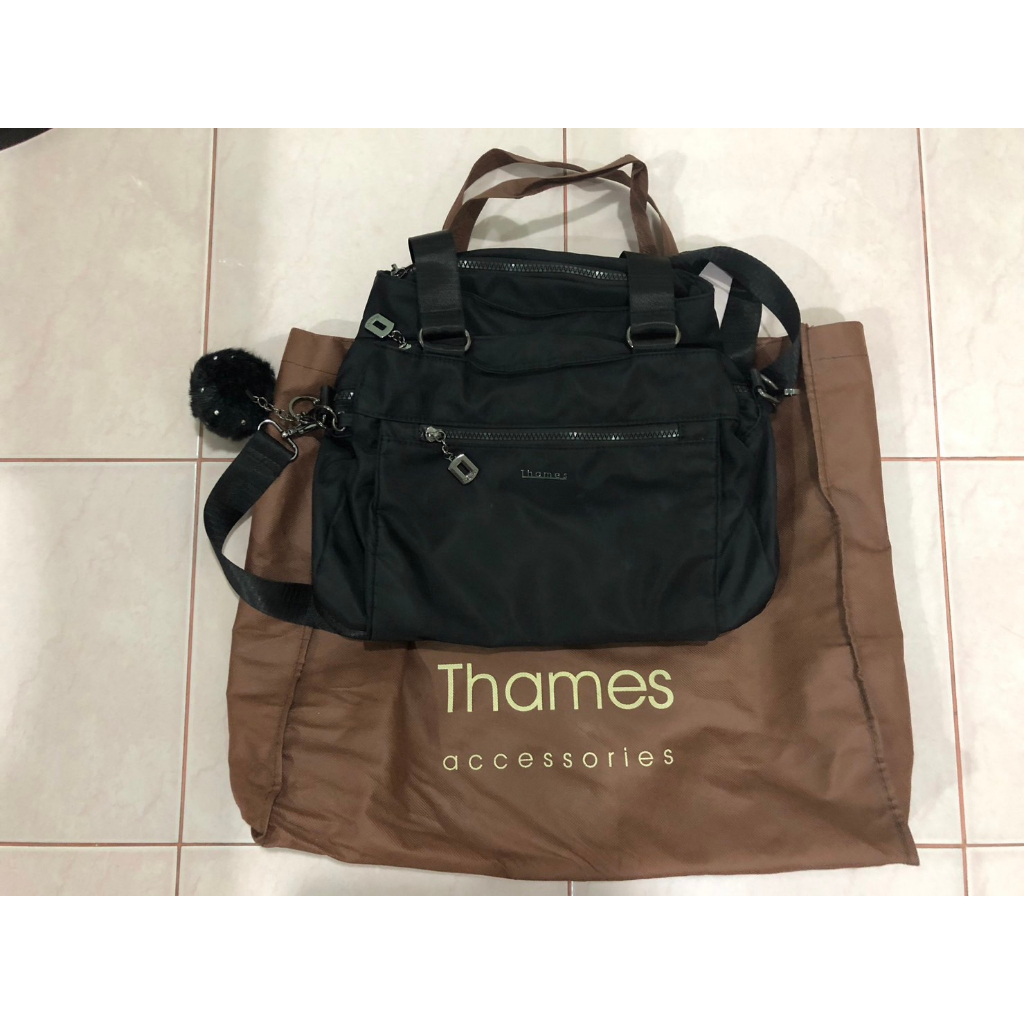 Thames กระเป๋าสะพายสีดำ