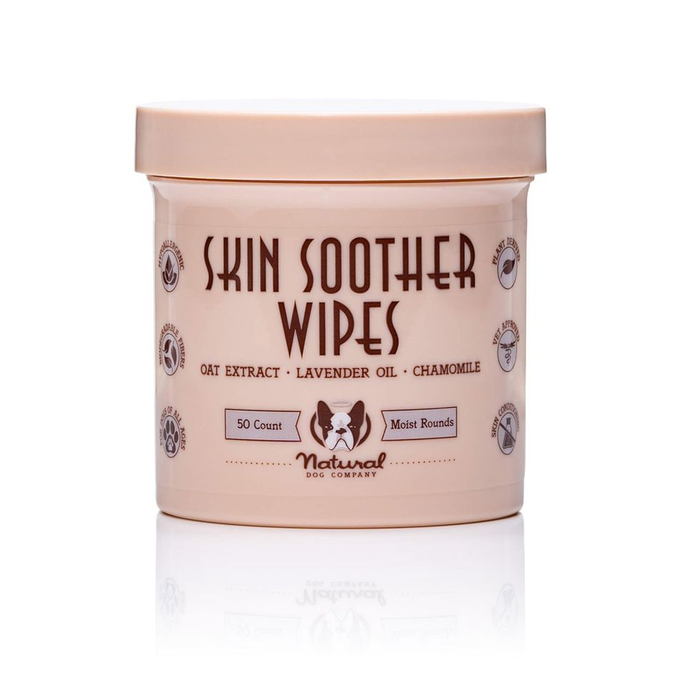 NATURAL DOG COMPANY : SKIN SOOTHER WIPES (แผ่นวิปสำหรับผิวหนังสุนัข ลดอาการคัน ลดอาการเลียเท้า ลดรอยแดง) 100 แผ่น