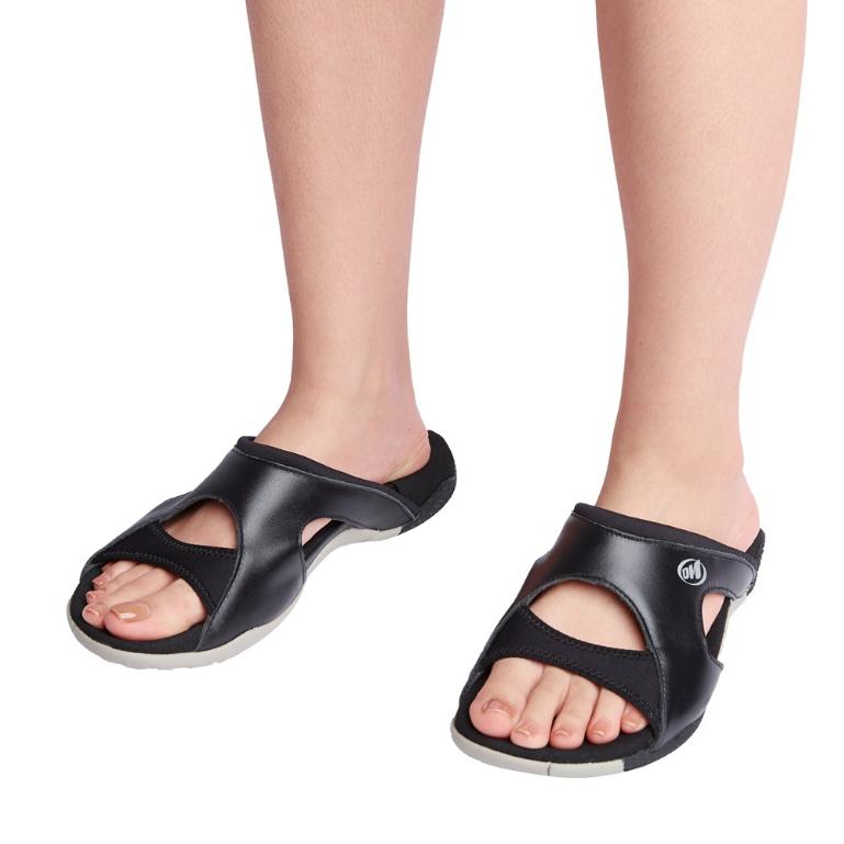 Dortmuend F-Series JF703 007-000 Black "Flats & Comfort" รองเท้าส้นเตี้ยเพื่อสุขภาพ