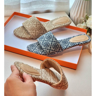 Flip flops รองเท้าแตะ ทอรี่เบิร์ชโมโนแกรม ตัวใหม่ ล่าสุด สวยค่ะ ผ้าทอสวย เหมือนแท้ พื้นปั้มแบรนด์     VT-191