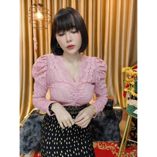 เสื้อลูกไม้แขนยาวคอวี