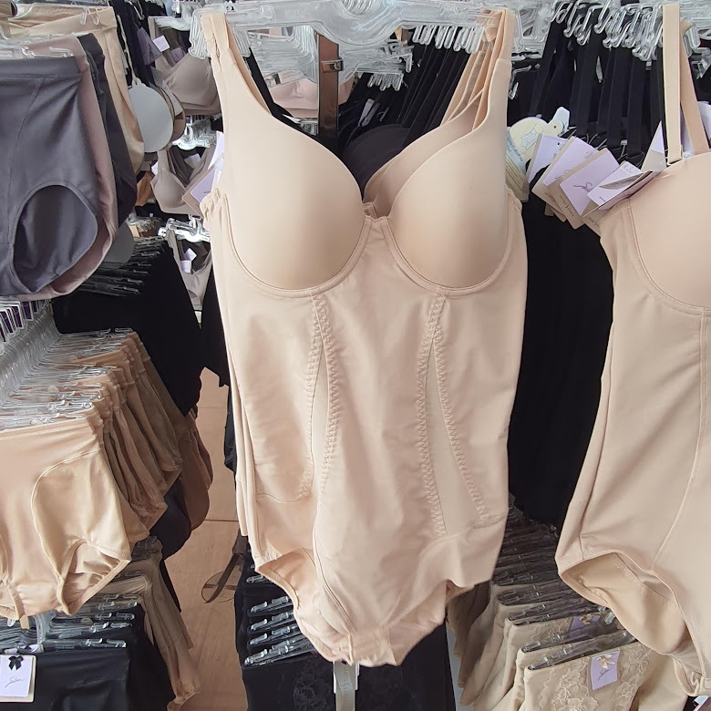 ซาบีน่า ชุดกระชับสัดส่วน Seamless Fit รุ่น Secret S Curve รหัส SAY031 ฿1,800