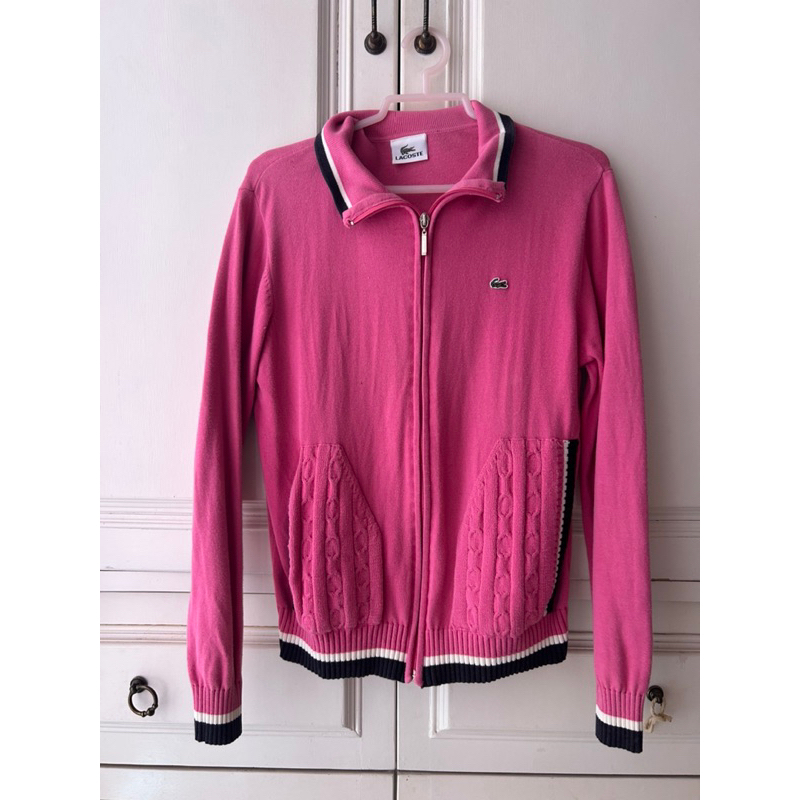 เสื้อกันหนาว Lacoste สีชมพู(ของแท้ + ซื้อจากช็อปที่ญี่ปุ่น)