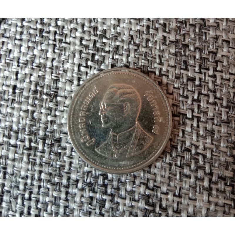 เหรียญ 2 บาท ร9 พ.ศ.2549 เหรียญหายาก ผ่านใช้น้อย เหรียญเงาวิ้งสวย น่าเก็บสะสม