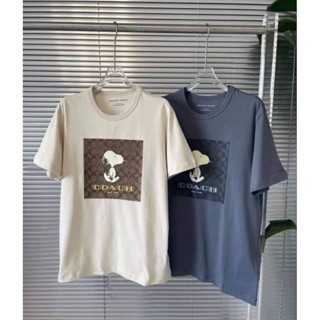 🖤เสื้อยืดแขนสั้น🤍Snoopy in coach 2สี ฟรีไซส์ อกถึง42"