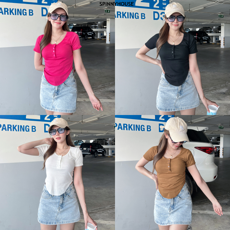 MesubShop เสื้อยืด ผ้าร่องยืดแขนสั้นเกาหลี y2k สายฝอ แต่งกระดุมช่วงอก ชายโค้ง รุ่น อั้ม