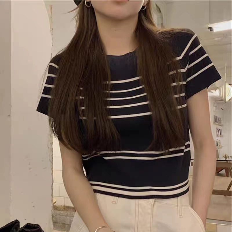 LUNE 98041# ​พร้อมส่ง​ ​เสื้อไหมพรมคอกลม แขนสั้น ลายทางผ้านิ่มใส่สบายมากคิ้วๆ