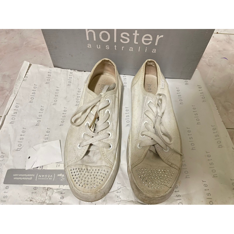 ส่งต่อ รองเท้าผ้าใบสีขาว holster 39