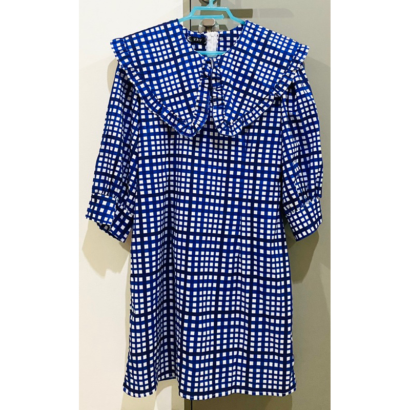 เดรสคอปกใหญ่สีน้ำเงิน ป้ายห้อย pyp ผ้าไหมอิตาลีดีมากซิปหลังมีซับ อก 38 เอว 32 สะโพก 40 ยาว 35 นิ้ว