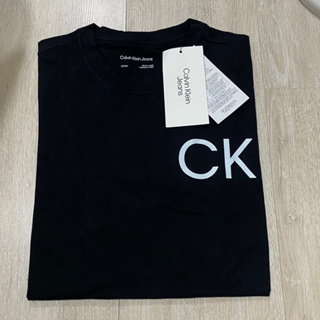 เสื้อยืด Calvin Klein เสื้อยืดทรงผู้ชาย Size S ของแท้ ใหม่ Sale 1,090.-