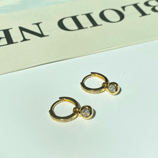 imean.store - Kelly hoop earring | ต่างหูห่วงประดับเพชรใส