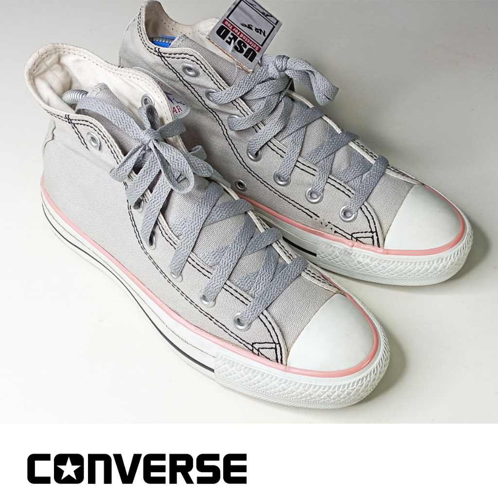 รองเท้าผ้าใบ converse หุ้มข้อสีเทาอ่อน( สีกากี ) มือสอง