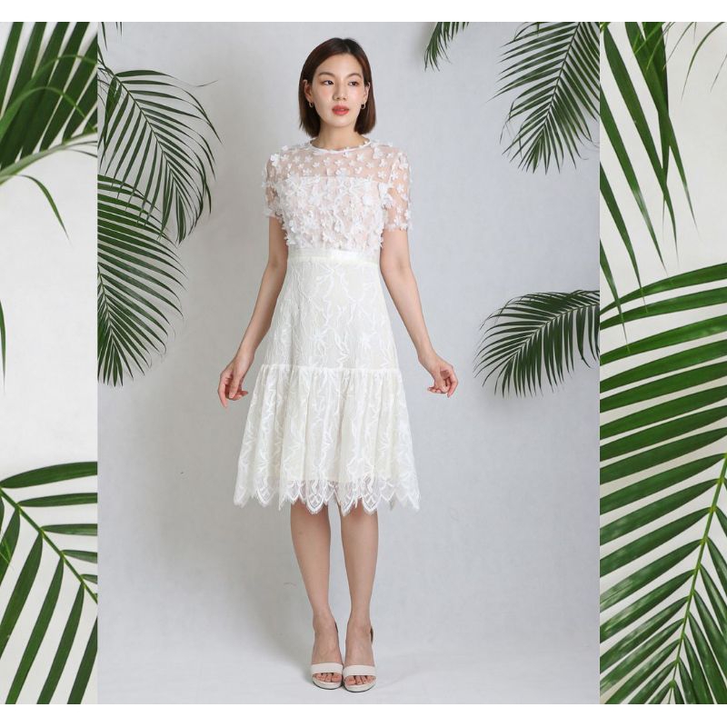 เดรสสั้น ชุดกระโปรงสั้น เดรสลูกไม้สีขาว - white lace short dress - cmode a1ap06