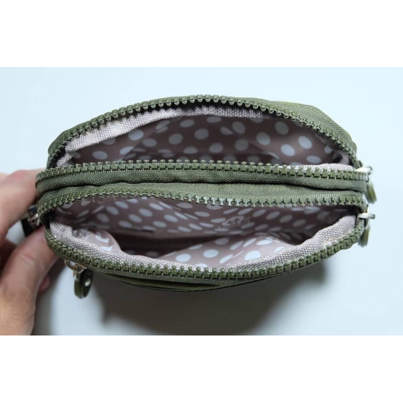 118-Lk2003  กระเป๋าคล้องมือ ลิงกี้ ผ้าร่มซิปสี รุ่น LK-2003 ทรงนอนน่ารัก  ขนาด 6