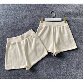 H&amp;M Shorts กางเกงผ้าสีขาว off white