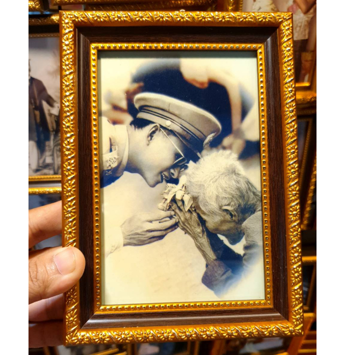 กรอบรูป รัชกาลที่ 9 ขนาด13x19 ซม.