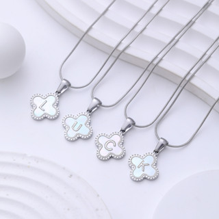 สร้อยคอ โคลเวอร์สี่ใบ สเตนเลส ประดับจี้รูปตัวอักษร เงิน สําห…