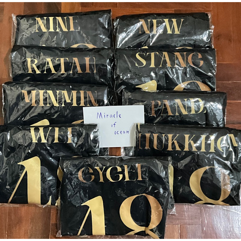 เสื้อกีฬา bnk token exclusive items รุ่น2 ปูเป้ pupéjiradapa bnk48 มินมิน วี ฟ้อน สตางค์ รตา ผักขม จ