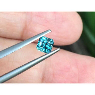 ✨#พลอยเพทาย(Blue Zircon) นน0.77กะรัต