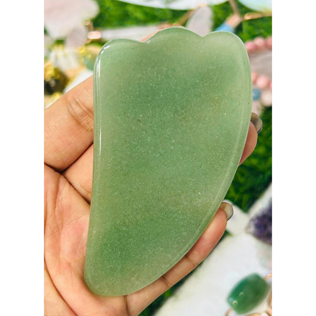 พลอยหยกอะเวนเจอรีน กัวซา (Guasa)